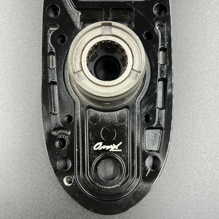 Основание помпы охлаждения Suzuki DT40, DF40-50 (56130-94413-0EP) (Omax), арт. 56130-94411-0EP-TW,          Omax 