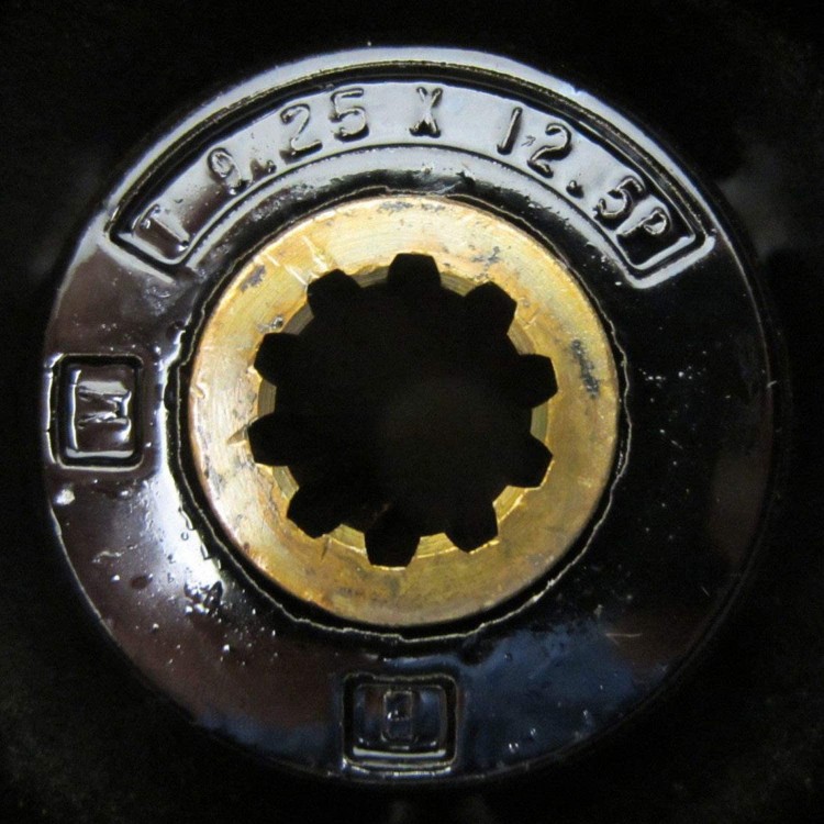 Винт гребной алюминиевый Mercury Black Max 20-30, 3x9 1/4"x12 1/2", 896900A40, арт. 896900A40,          MERCURY  Винт гребной алюминиевый Mercury Black Max 20-30, 3x9 1/4"x12 1/2", 896900A40, арт. 896900A40,          MERCURY