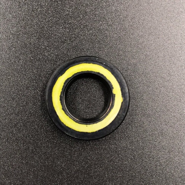 Сальник Yamaha (93101-15074) (15x28x6) (Yamaha), арт. 93101-15074,          YAMAHA 