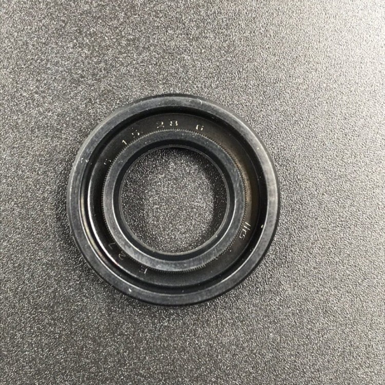 Сальник Yamaha (93101-15074) (15x28x6) (Yamaha), арт. 93101-15074,          YAMAHA 