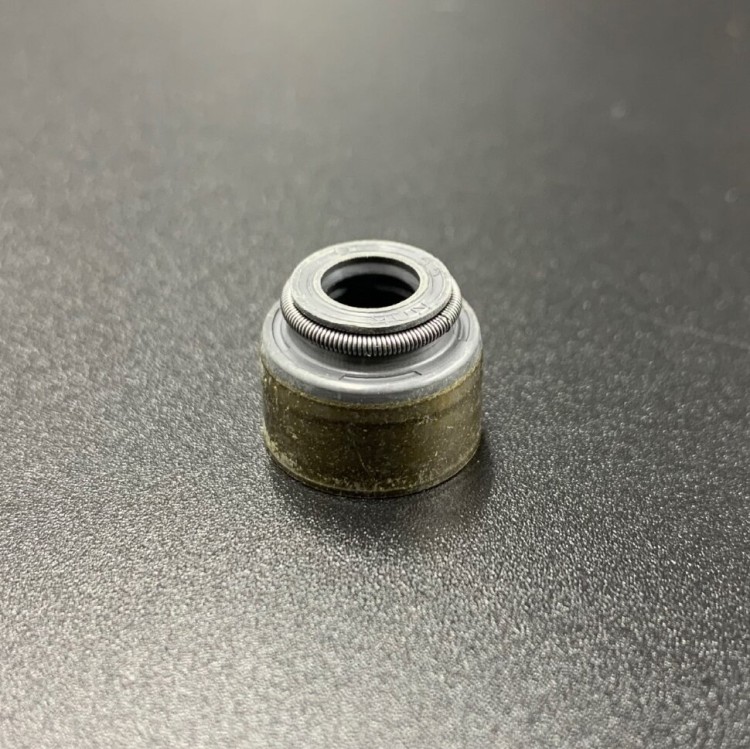 Маслосъемный колпачок Suzuki DF90-140, DF100-140(A) (Впуск/Выпуск) (Suzuki), арт. 09289-06003,          Suzuki 