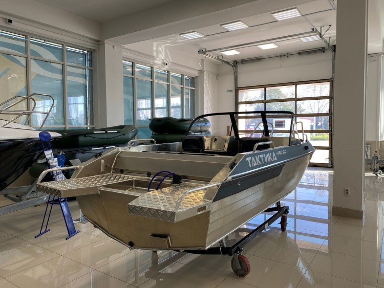 Моторная лодка, Тактика 460, серый с Suzuki DF50ATL, арт. KITTK57,          Тактика 