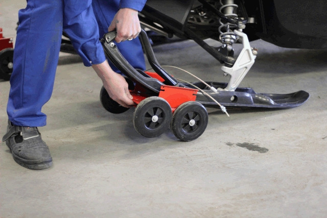 Комплект подставок-шасси под лыжу снегохода, арт. 100107T,          Техномарин 