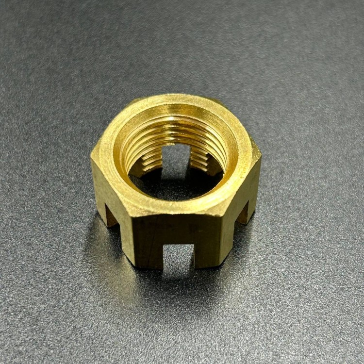 Гайка крепления гребного винта Yamaha 40-90, F45-100, арт. 90171-16011-TW,          OMAX 