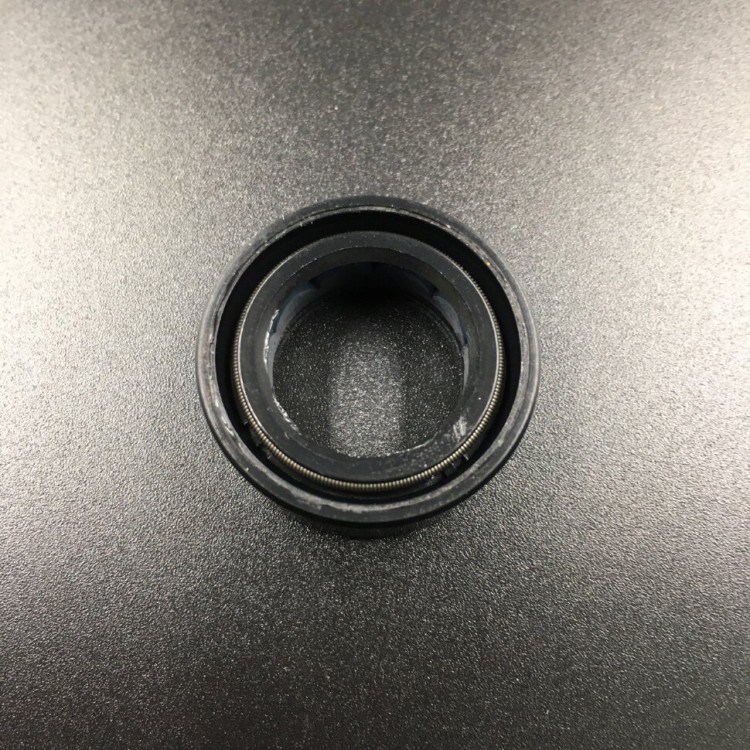 Сальник Honda (91252-ZW9-003) (91251-935-004) (17x27x10) (Honda), арт. 91252-ZW9-003,          HONDA 