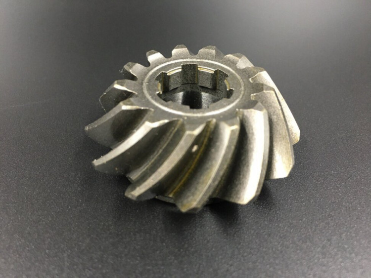 Шестерня вертикального вала (Пиньон) Yamaha 55 (697-45551-00) (Yamaha), арт. 697-45551-00,          YAMAHA 