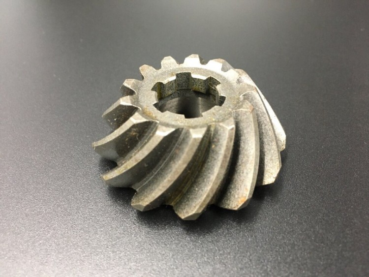 Шестерня вертикального вала (Пиньон) Yamaha 40X, F30-40 (66T-45551-00) (Yamaha), арт. 66T-45551-00,          YAMAHA  Шестерня вертикального вала (Пиньон) Yamaha 40X, F30-40 (66T-45551-00) (Yamaha), арт. 66T-45551-00,          YAMAHA