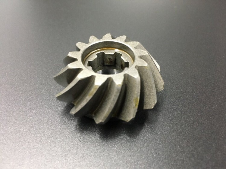 Шестерня вертикального вала (Пиньон) Yamaha 20-30 OLD (689-45551-00) (Yamaha), арт. 689-45551-00,          YAMAHA 