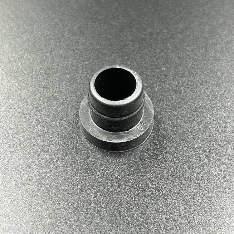 Уплотнение трубки охлаждения Suzuki DT 40-40C, DF 40-50 (нижнее)(Sinera), арт. 17565-94400,          POLY-MOTO 