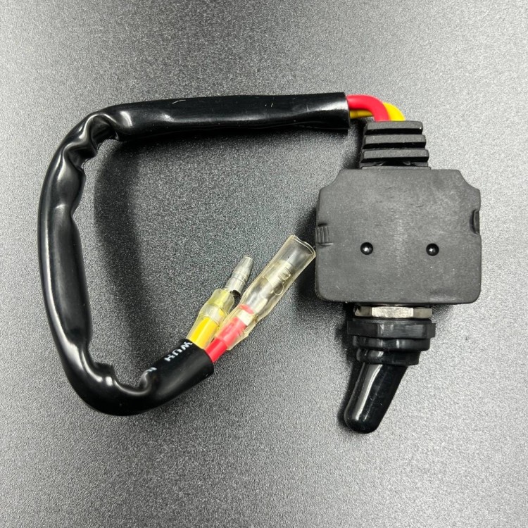 Чека аварийной остановки двигателя (тумблер) водонепроницаемый; универсальный (Omax), арт. FE-A1759-TW,          OMAX 