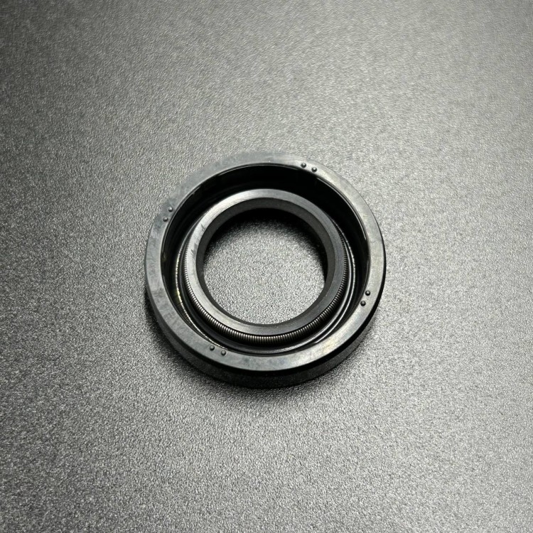 Сальник Honda (91251-ZV5-003) (17x30x7) (Honda), арт. 91251-ZV5-003,          HONDA 