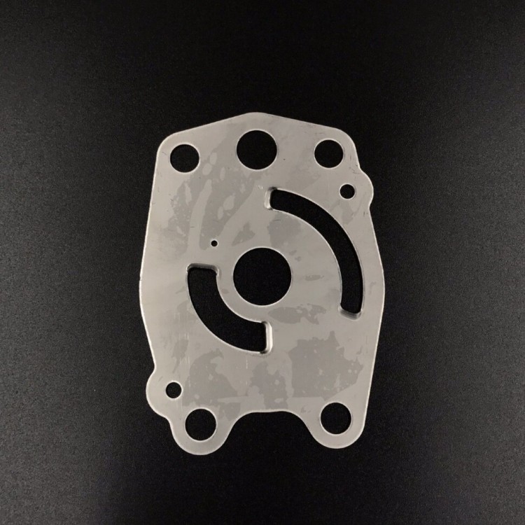 Пластина помпы охлаждения Yamaha 40Q, 40J (Yamaha), арт. 676-44323-00,          YAMAHA  Пластина помпы охлаждения Yamaha 40Q, 40J (Yamaha), арт. 676-44323-00,          YAMAHA