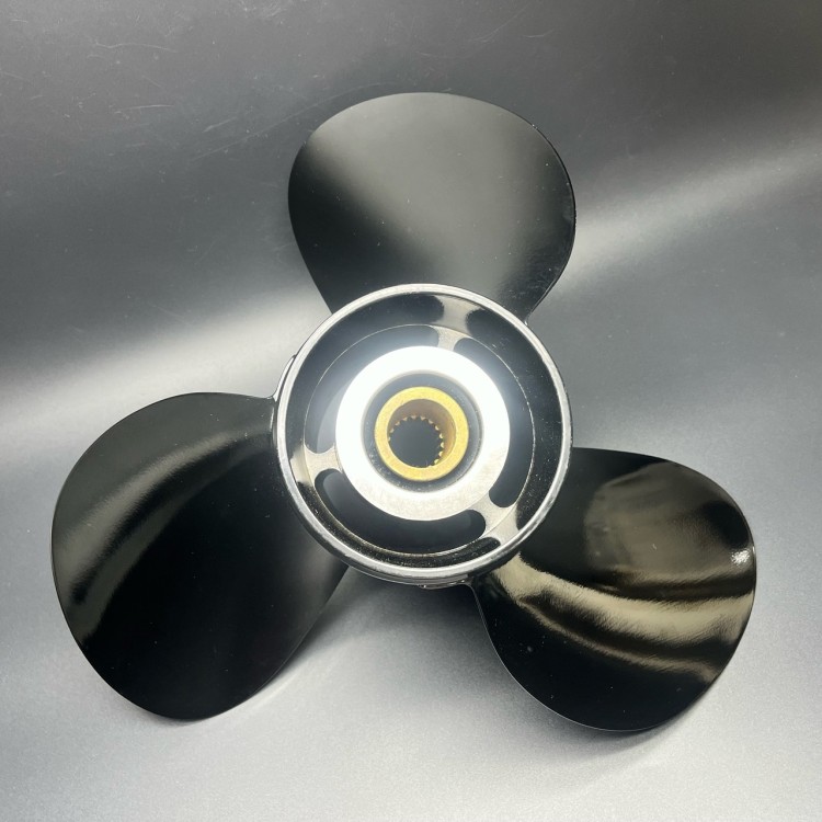 Гребной винт Mercury Bravo Two (3x17-1/2х23L) (19 шлицев) (Левого вращения), арт. 48-18619A40,          MERCURY 