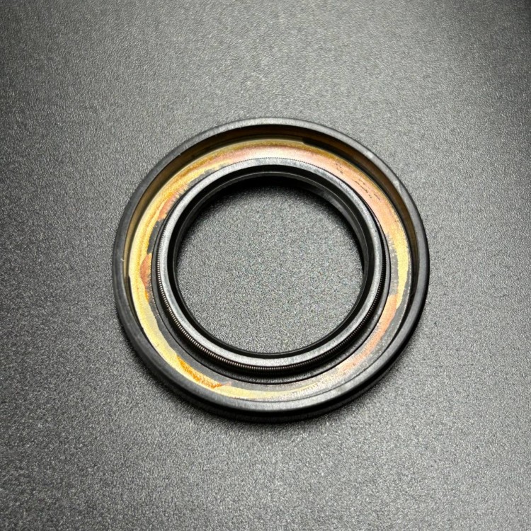 Сальник коленвала Yamaha F4-F6 (93102-25821; 93102-25090; F4-01.06.04) (25x40x5) (Yamaha), арт. 93102-25821,          YAMAHA 