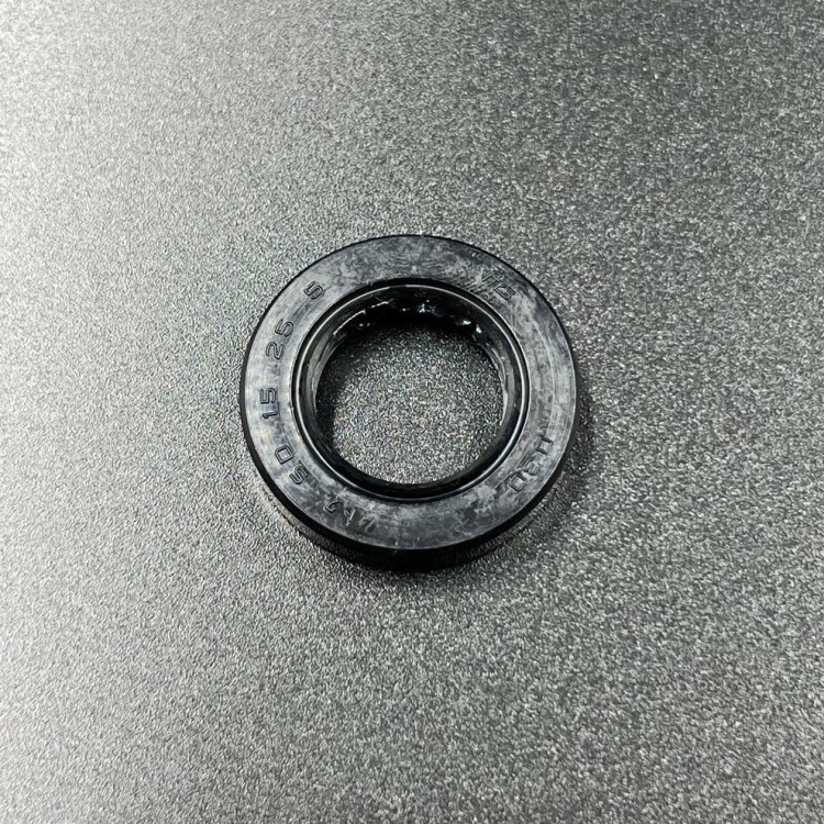 Сальник вала переключения КПП Yamaha VK540 (15x25x5) (Yamaha), арт. 93102-15212,          Yamaha 