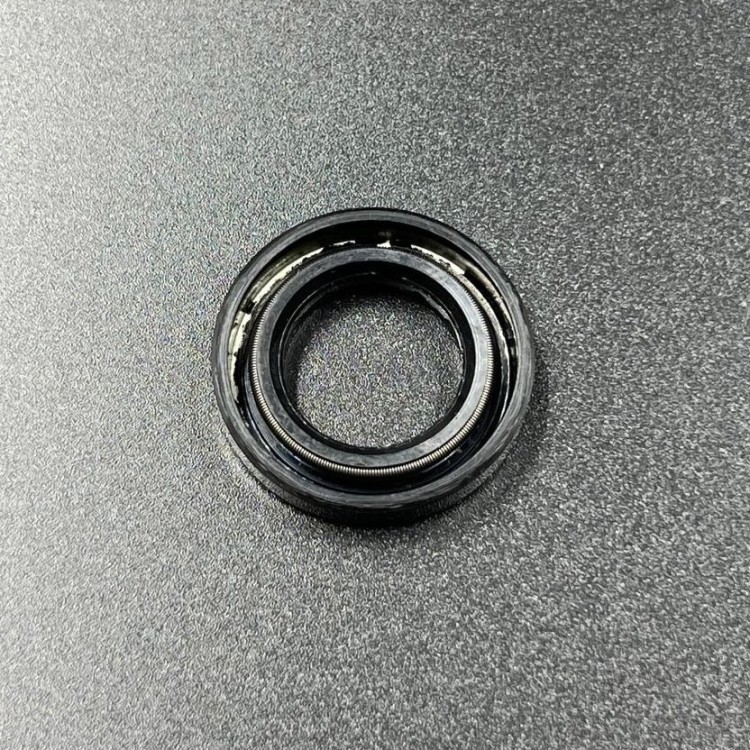 Сальник вала переключения КПП Yamaha VK540 (15x25x5) (Yamaha), арт. 93102-15212,          Yamaha 