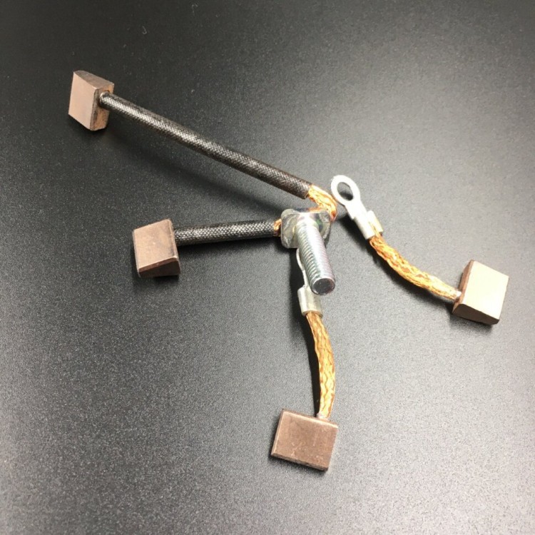 Комплект щеток электростартера Yamaha F25-40, арт. 65W-81801-00-RT,          РРЦ РАЗНОЕ 