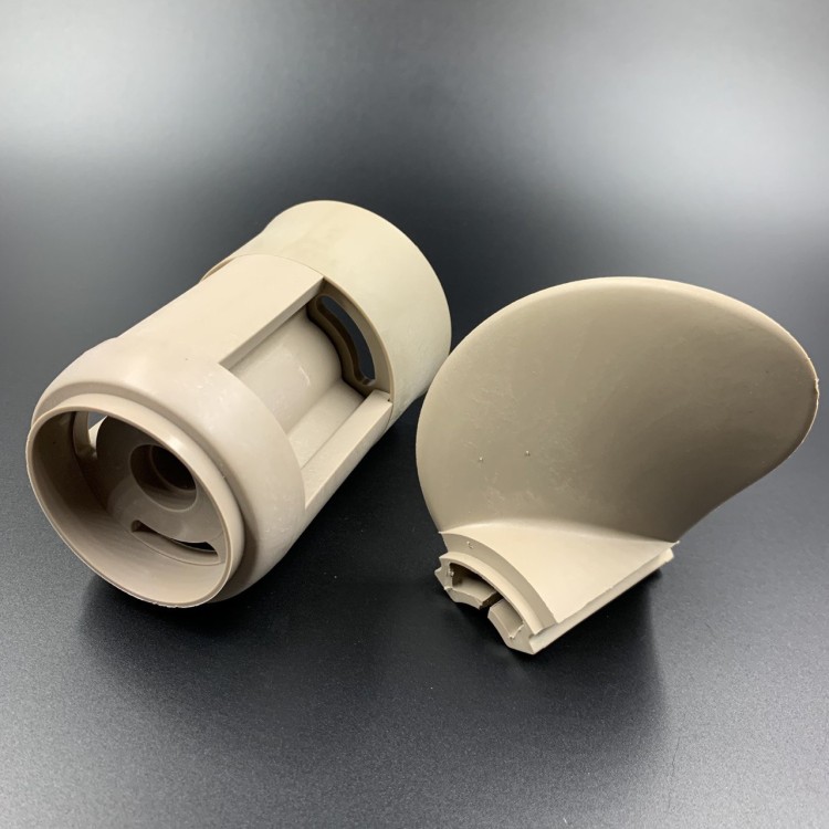 Гребной винт Suzuki DT9.9A-DT15A, DF9.9B, DF8A-20A (3x9-1/4x9) (Пластиковый композиционный), арт. S-15-PS,          РРЦ РАЗНОЕ 