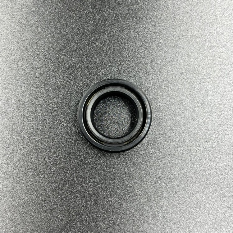 Сальник Tohatsu (346-60111-0) (18x28x8) (Omax), арт. 346-60111-0-TW,          Omax 