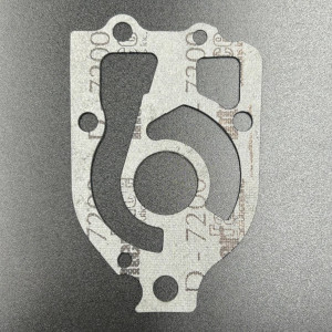 Прокладка под пластину помпы охлаждения Mercury 135-200 (Quicksilver)