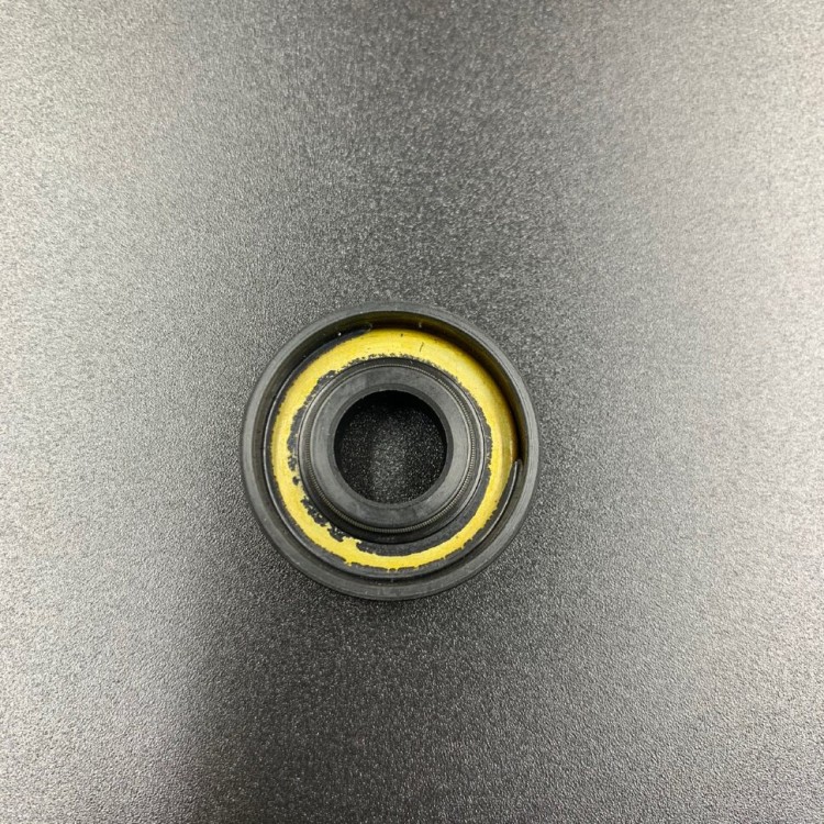 Сальник Suzuki (09289-12002) (12x28x8) (Osaka), арт. 09289-12002-TW,          OSAKA 