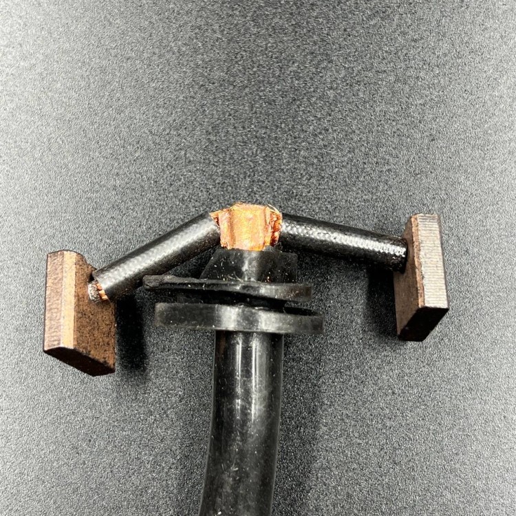 Комплект щеток электростартера Yamaha F75-150 (Omax), арт. 67F-81801-00-TW,          OMAX 