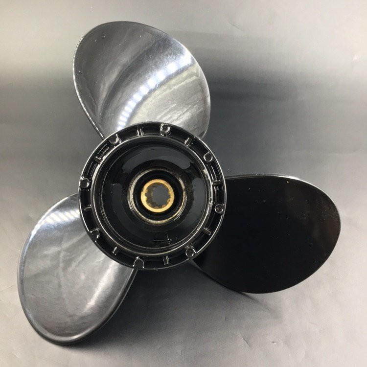 Гребной винт Suzuki DT9.9-DT15, DF9.9-DF15, DF8A-DF9.9A (3x9-1/4x10), арт. 58100-93733-019-TW,          OSAKA 