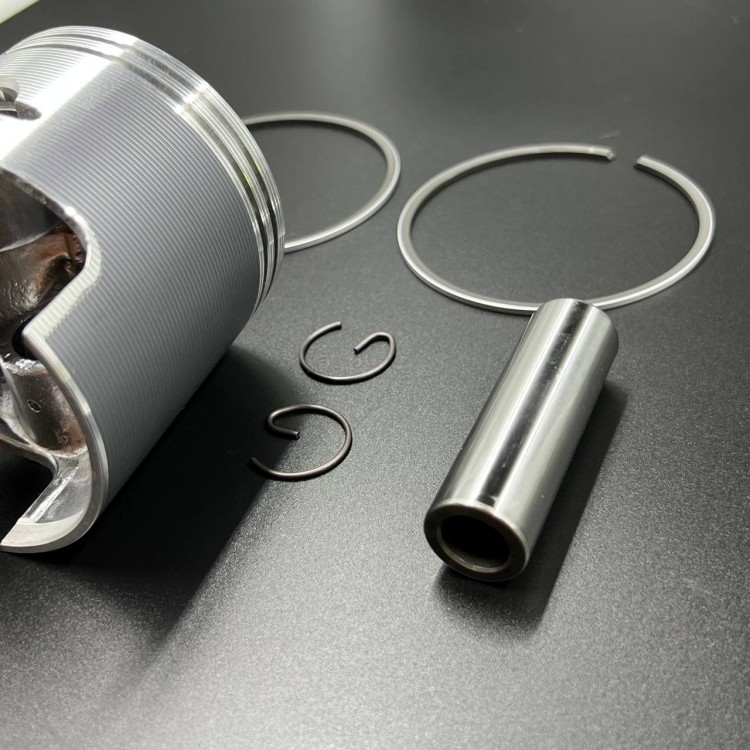 Поршневой комплект Suzuki DT40 (12110-94400-STD) (Omax), арт. 12100-94400-STD-TW,          Omax 