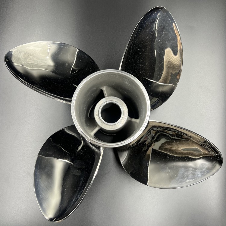 Гребной винт Mercury 90CT-400 Soltiga4 (4x15 1/4x18) (Сталь), арт. 5689-4153-18M,          POLASTORM 