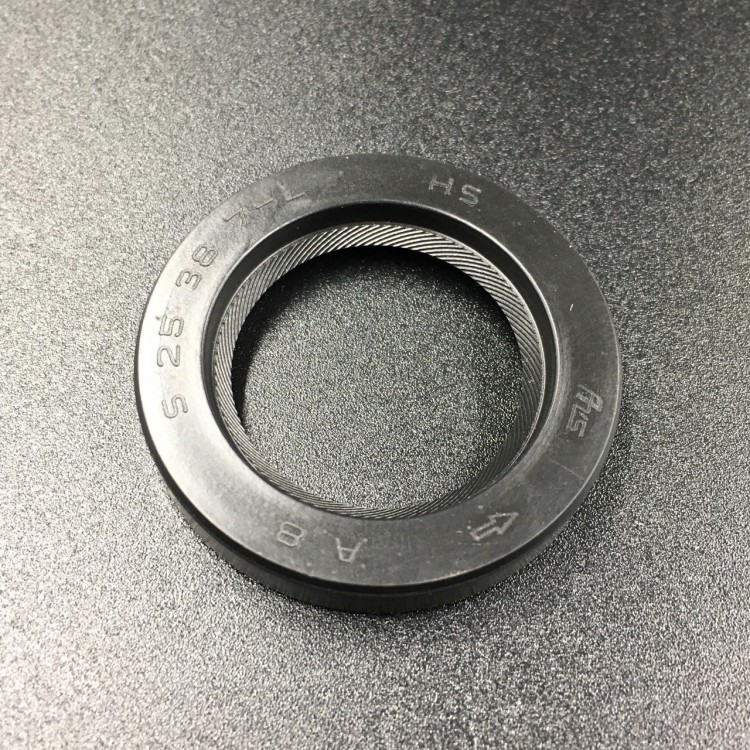 Сальник коленвала (низ) Yamaha F8-9,9 (93101-25M24) (25x38x7) (Yamaha), арт. 93101-25M24,          YAMAHA 