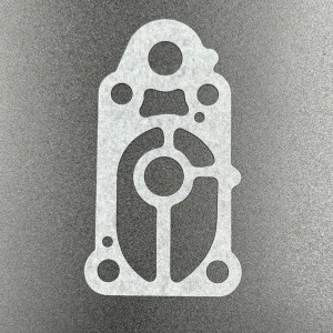 Прокладка под пластину помпы охлаждения Mercury 2-3.3 (Quicksilver)