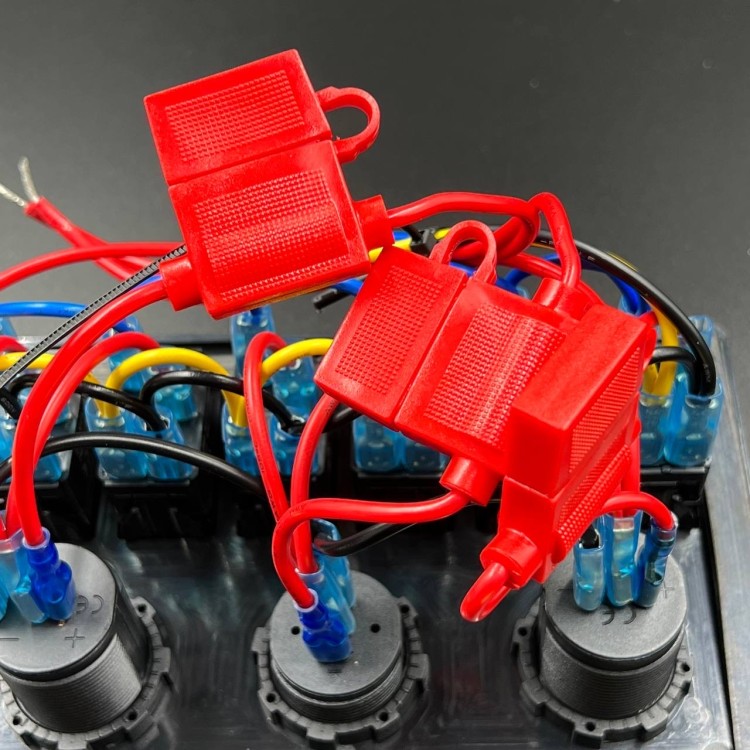 Панель управления (6 тумблеров вкл/выкл, 2 USB, розетка 12V, вольтметр) (PREMARINE), арт. SF50802-6H1P1UC1V,          PREMARINE 