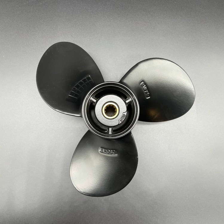 Гребной винт Suzuki DT9.9A-DT15A, DF9.9B, DF8A-20A (3x9-1/4x9), арт. 58100-93723-019-K (58100-90L11-019),          YHS 