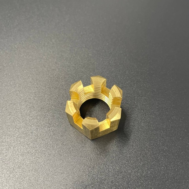 Гайка крепления гребного винта Yamaha 40-90, F45-100 (RT), арт. 90171-16011-RT,          РРЦ РАЗНОЕ 