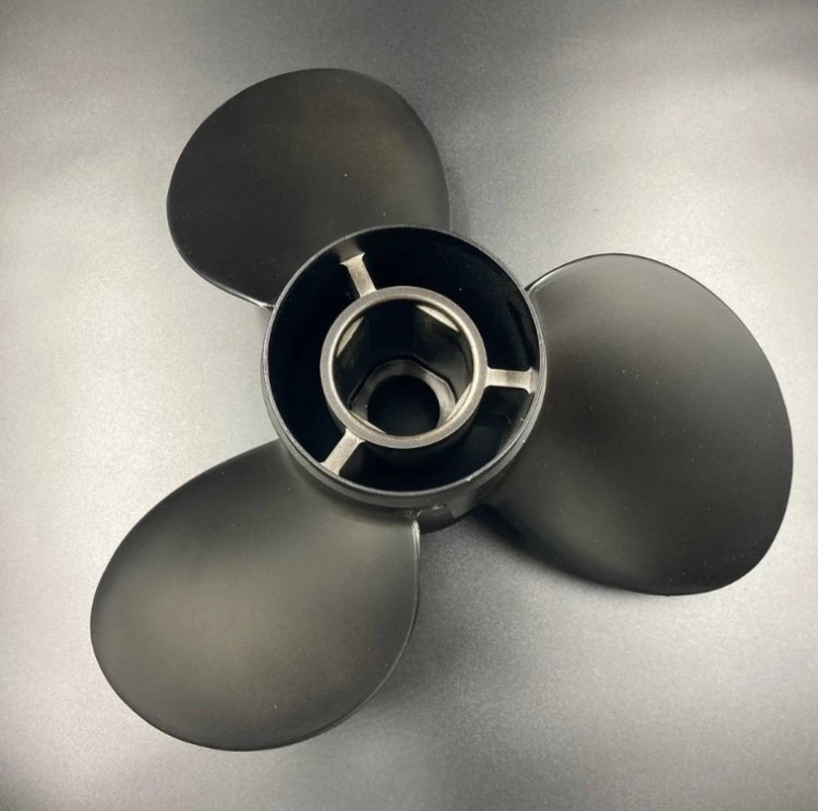 Гребной винт Mercury 135-300 (3x15-1/2x17) (сменная втулка), арт. 8712-155-17-K,          YHS 