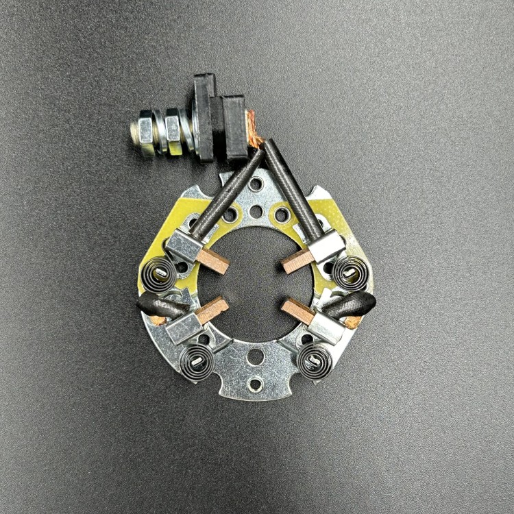 Щеточный узел Yamaha 115-250, Honda 50, Tohatsu 90 (WUHU), арт. 6N7-81840-00-K,          WUHU 