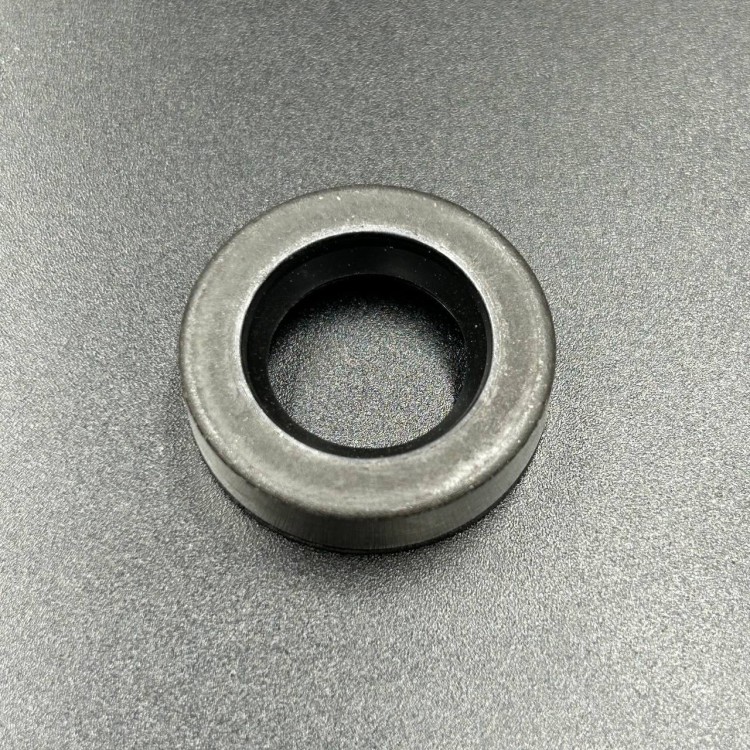 Сальник Mercruiser (18x32x7) (26-90562) (Quicksilver), арт. 90562,          MERCURY 