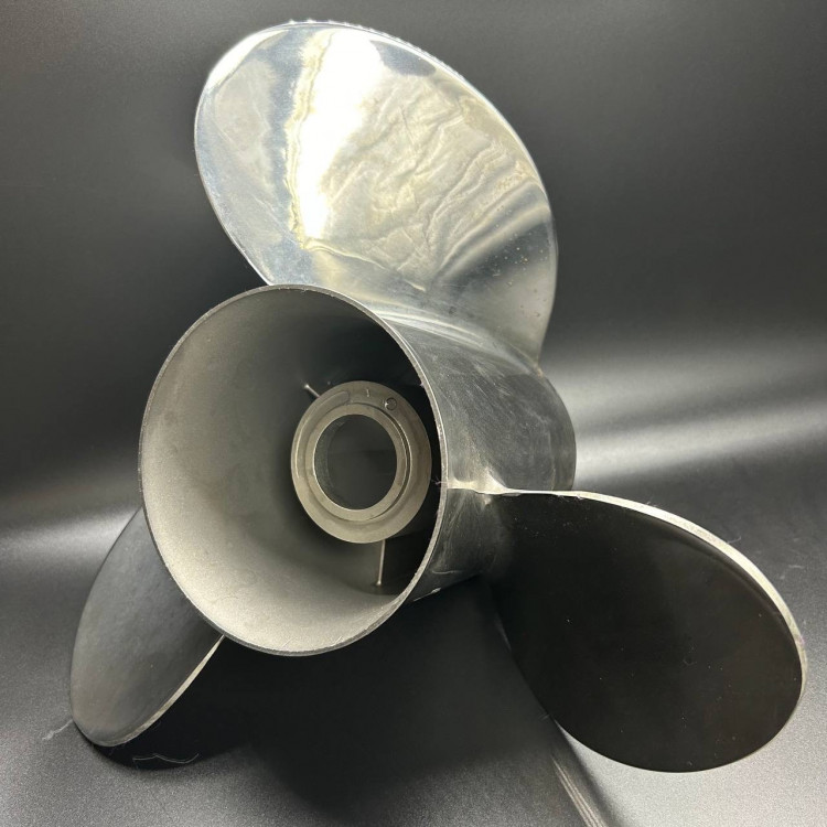 Гребной винт Mercury VENGEANCE (13-1/2х23R) Стальной, арт. 16320A46,          MERCURY 