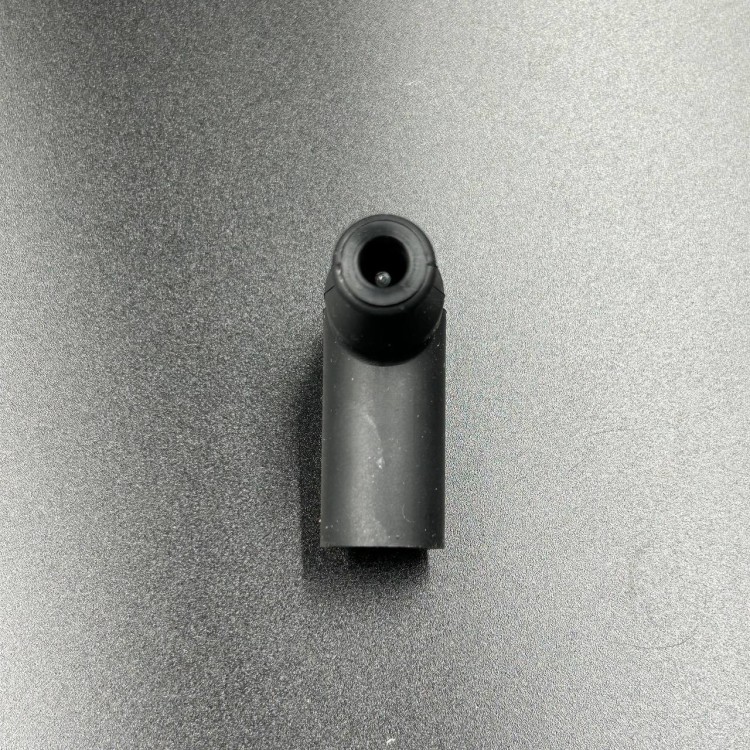 Колпачок свечи зажигания (NGK 8636, TB05EMA) (KINETIX), арт. 01-109-24,          KINETIX 