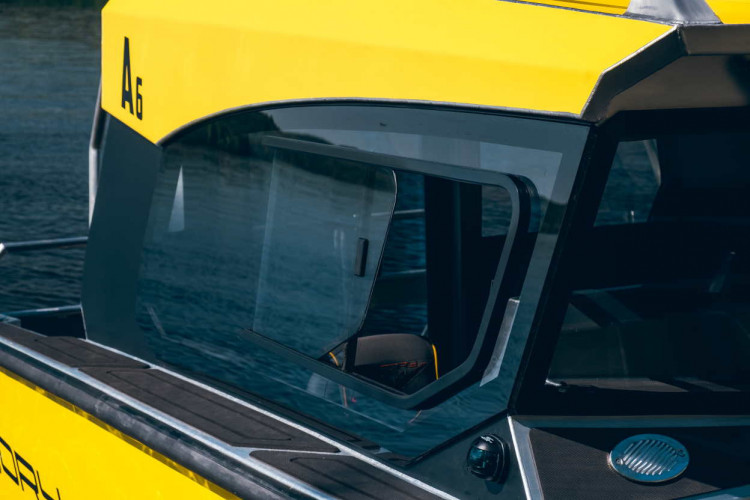 Форточка накладная со сдвижным стеклом, правая 607x334, арт. 030909T,          Техномарин 