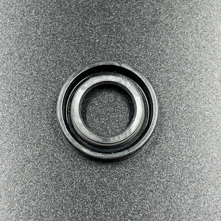 Сальник Suzuki (09282-17006) (16x30x4.5) (Omax), арт. 09282-17006-TW,          OMAX 