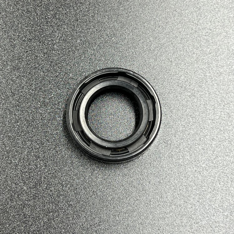 Сальник Suzuki (09289-18001) (18x30x8) (Sinera), арт. 09289-18001-TW,          SINERA  Сальник Suzuki (09289-18001) (18x30x8) (Sinera), арт. 09289-18001-TW,          SINERA