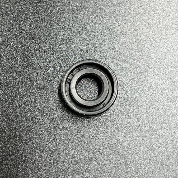 Сальник гребного вала Yamaha 2 (93103-11051; 93103-10052) (11x21x8) (Omax), арт. 93103-11051-TW,          Omax 