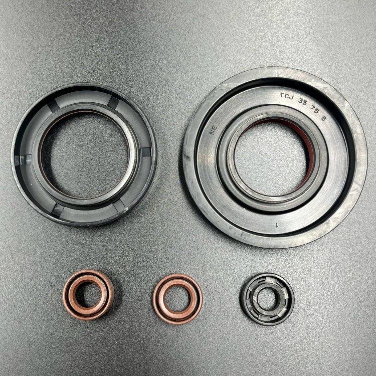 Полный комплект прокладок Arctic Cat 600,700 EFI (2004-2010) (KINETIX), арт. 09-711275,          KINETIX 