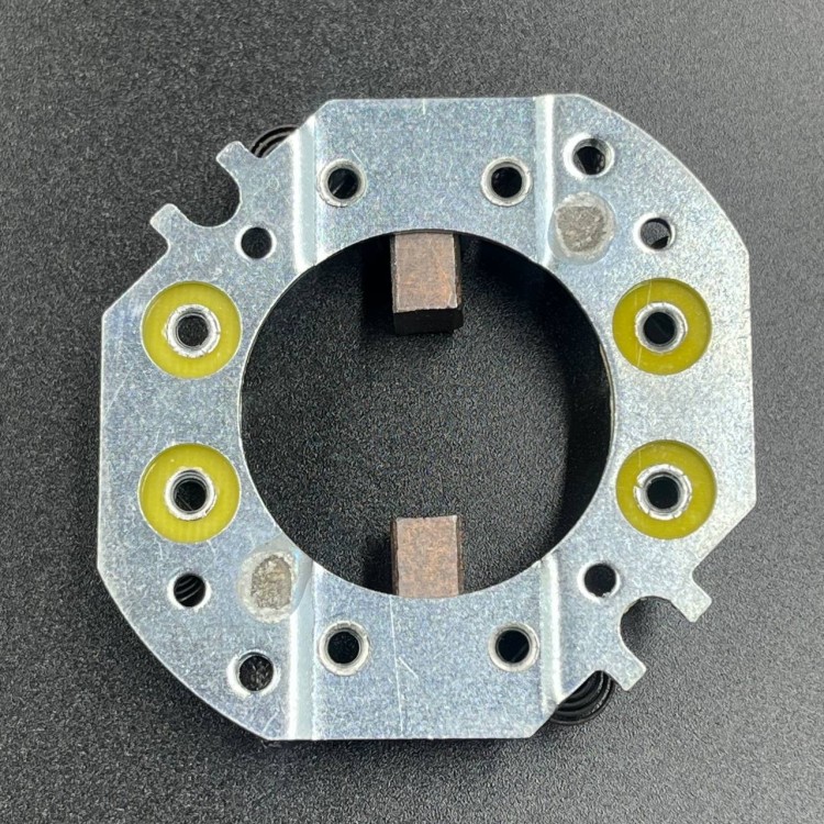 Щеточный узел YAMAHA 55-90, Mercury 50 (PREMARINE), арт. 663-81840-11-K,          PREMARINE 