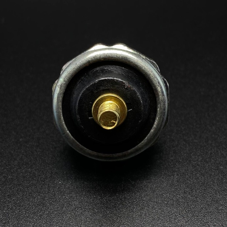 Датчик давления масла SWITCH KIT (Quicksilver), арт. 805605A1,          MERCURY 