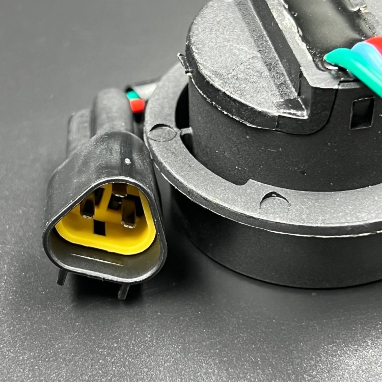 Кнопка гидроподъема в поддон Yamaha 200-250 (Omax), арт. 61A-82563-00-TW,          OMAX 