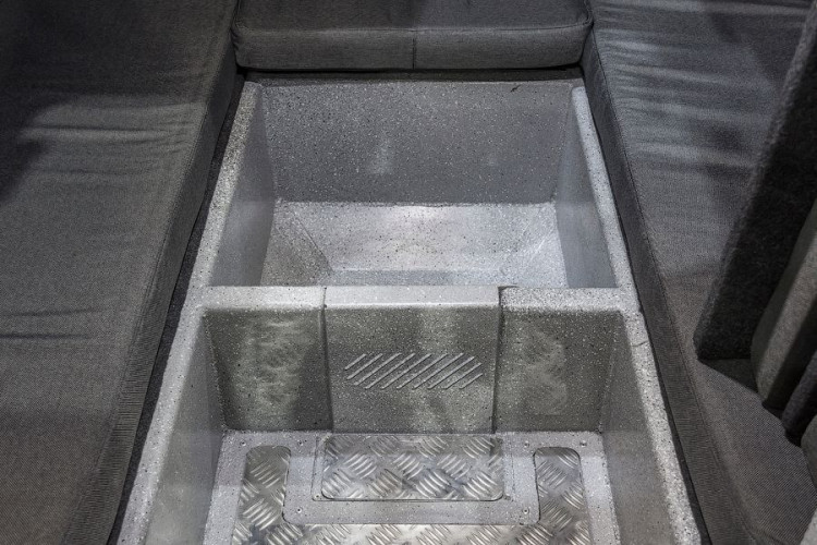 Катер VOYAGER 800LE Cabin, арт. V800LE,          VBOATS 