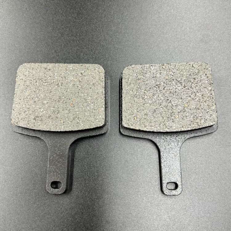 Колодки тормозные (карбон) (комплект) Polaris (2202202) (KINETIX), арт. 05-152-54K-TW,          KINETIX 