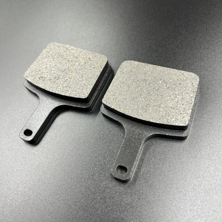 Колодки тормозные (карбон) (комплект) Polaris (2202202) (KINETIX), арт. 05-152-54K-TW,          KINETIX 